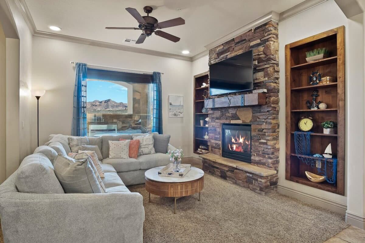 TV, fireplace, DVD player, offices