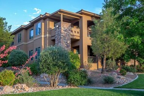 Exterior - Spacious 2-Bed Suite | Sunset Views, Private Patio & Fireplace (Hurricane)