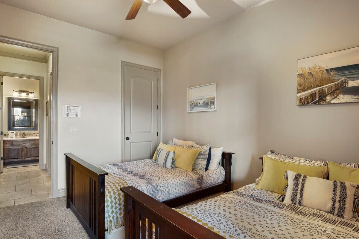 2 bedrooms, iron/ironing board, travel crib, WiFi