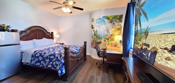 Deluxe Studio Suite, 1 King Bed, Kitchenette - Mountain Jade Garden Suites (Hampton)