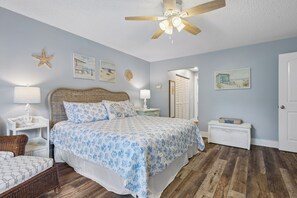 3 bedrooms, travel cot, free WiFi - Large Family Friendly Condo. S (Hilton Head Island)
