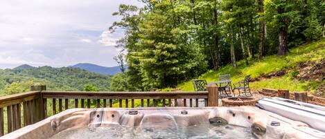 Tina de hidromasaje al aire libre