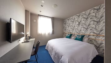 Individually furnished, desk, free WiFi