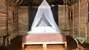 Deluxe Cabin, 1 King Bed, Garden View | WiFi (free), bed sheets - Casa Gaia Palomino (Dibulla)