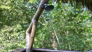 Deluxe Cabin, 1 King Bed, Garden View | Bathroom | Shower, towels - Casa Gaia Palomino (Dibulla)