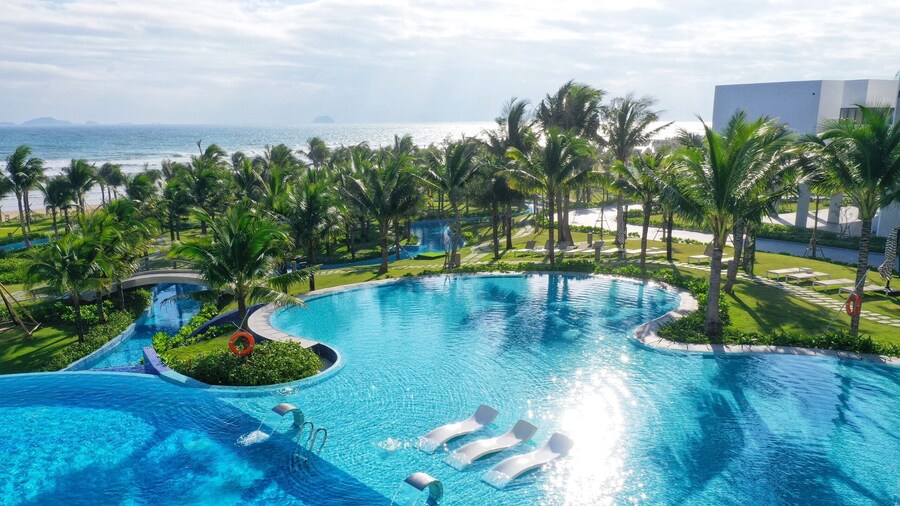 The Empyrean Cam Ranh Beach Resort