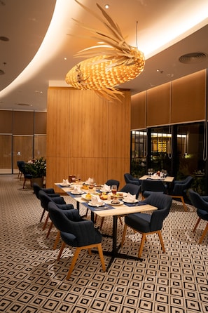 Restaurant - The Empyrean Cam Ranh Beach Resort (Cam Ranh)