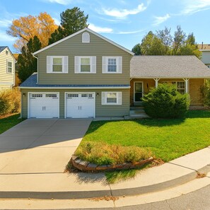 Exterior - Hidden Gem - Ideal 4 Bedroom Centennial House (Centennial)