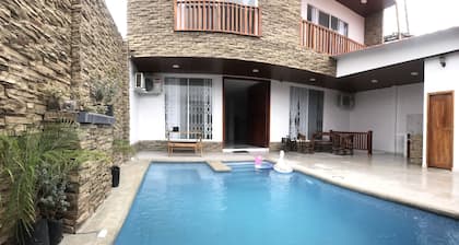 Montañita beach, Beachfront Villa with pool with a side bbq