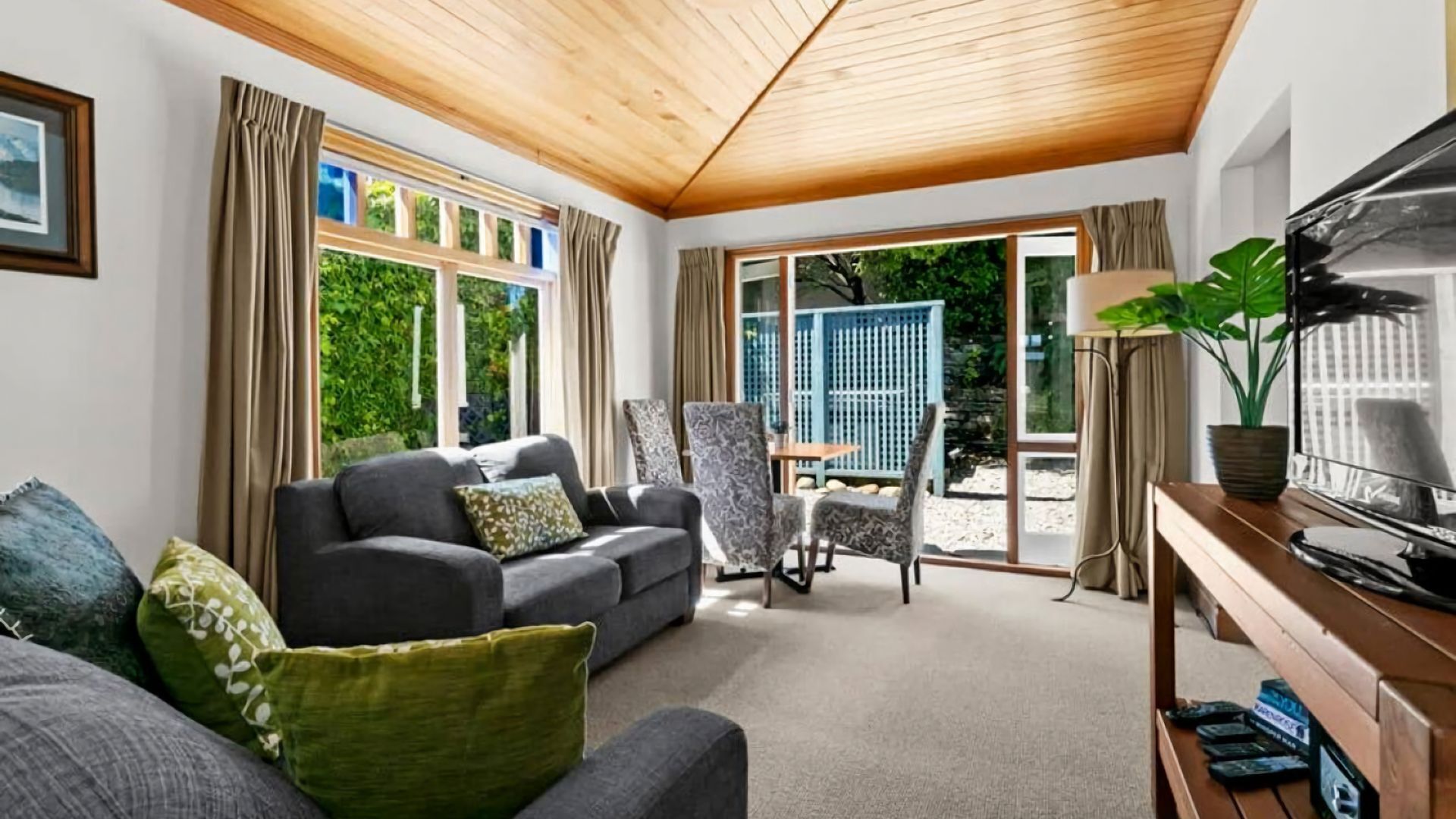 TV connectée, cheminée