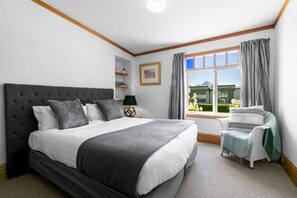 2 bedrooms, desk, iron/ironing board, travel crib