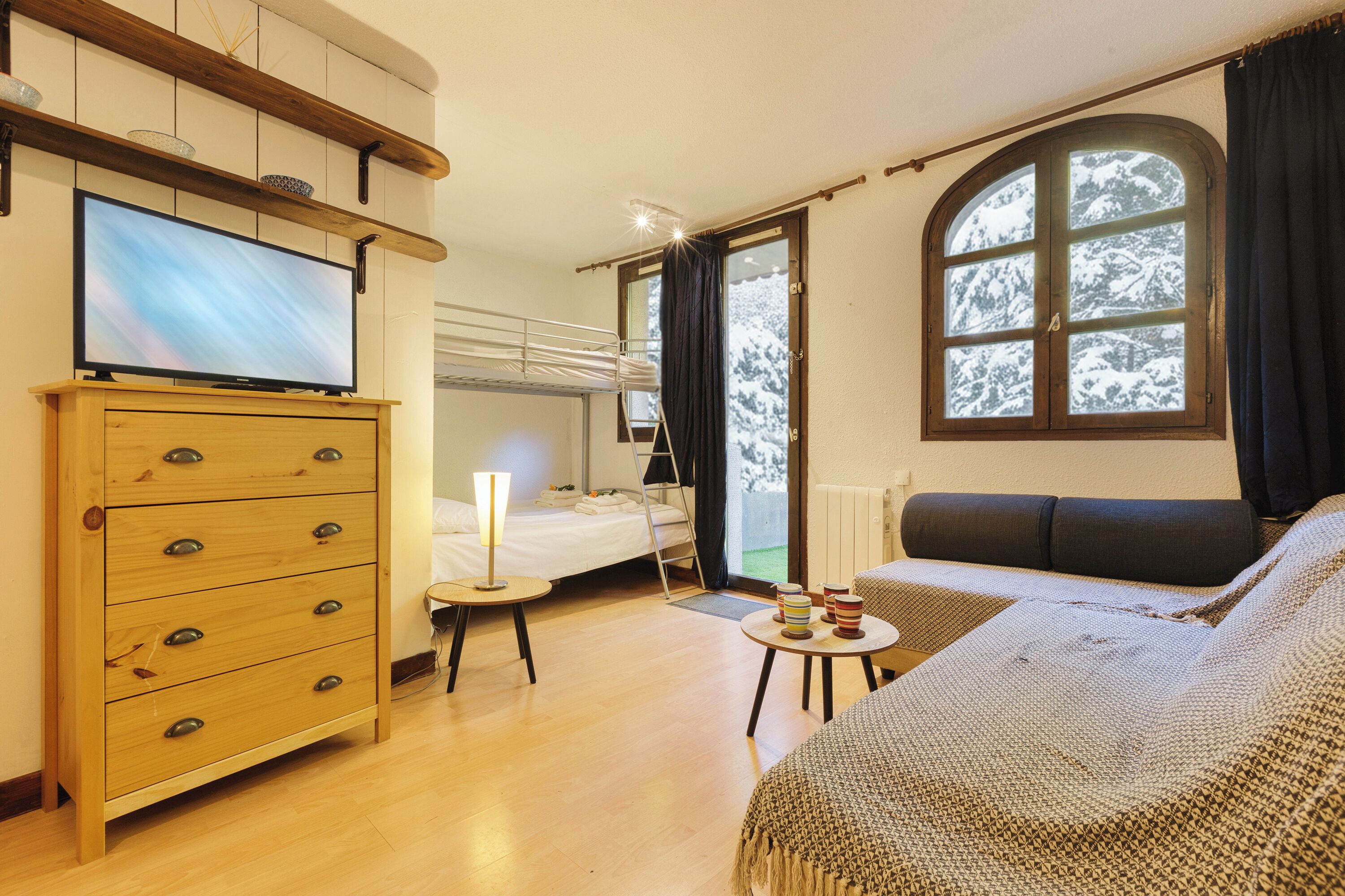 1 quarto, Wi-Fi de cortesia, roupa de cama