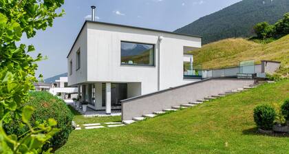 Appartement "Robi" avec vue sur les montagnes, jardin et Wi-Fi.