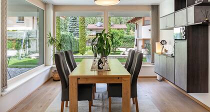 Appartement "Robi" avec vue sur les montagnes, jardin et Wi-Fi.