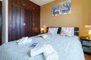 2 Schlafzimmer, Bügeleisen/Bügelbrett, kostenloses WLAN, Bettwäsche
