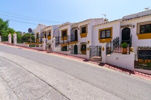 Exterior - Sunny Tranquility With Pool, Benalmádena, Spain (Benalmádena)