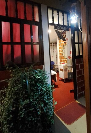 Sauna, baño turco, masajes de tejido profundo, masajes 