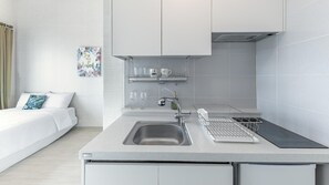 Basic Room, 1 Bedroom (303(Oceanview)) | 1 bedroom, free WiFi - Goseong Badabihaengsapensyeon (Goseong)