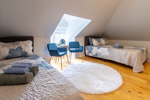 3 bedrooms, iron/ironing board, free WiFi, bed sheets