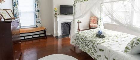 3 makuuhuonetta, silitysrauta/-lauta, ilmainen Wi-Fi, vuodevaatteet