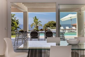 Outdoor dining - Villa Annalisa - Vacation villa rental with private pool near Trapani, Sicily (Pizzolungo)