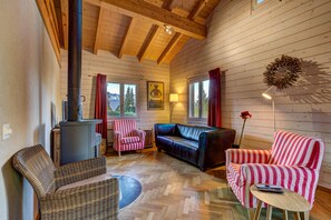 Télévision, chemin ée, chaîne hi-fi