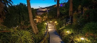 Hollywood Bowl Hideaway + Parking Garage + Dog OK