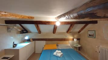 3 habitaciones, tabla de planchar con plancha y wifi gratis