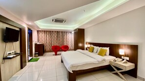 Royal Room | Premium bedding, down comforters, desk, iron/ironing board - Hotel Ganga Residency (Ganganagar)