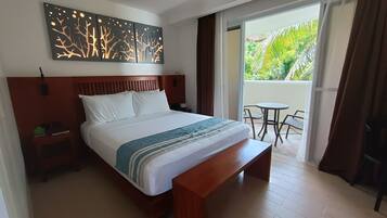 Minibar, in-room safe, individually furnished, desk