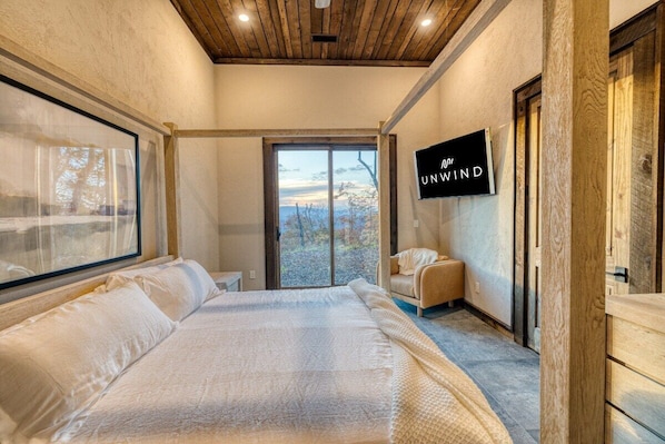4 habitaciones, tabla de planchar con plancha, wifi y ropa de cama 