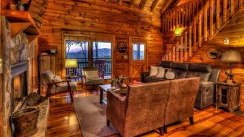 Cabin, 4 Bedrooms, Mountain View | Living room