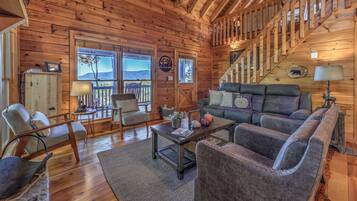 Cabin, 4 Bedrooms, Mountain View | Living room