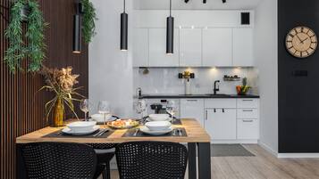 Apartment, 1 Schlafzimmer, Whirlpool | Eigene Küche | Geschirrspüler, Wasserkocher mit Kaffee-/Teezubehör, Wasserkocher