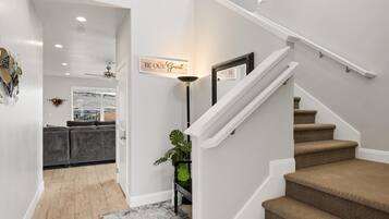 House, 4 Bedrooms | Interior