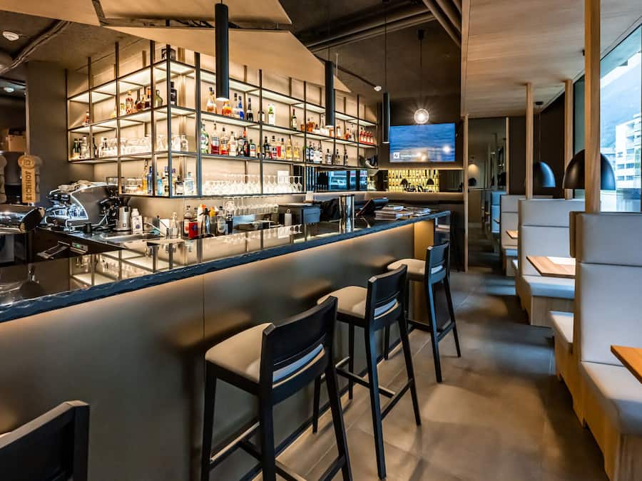 Bar (in der Unterkunft)