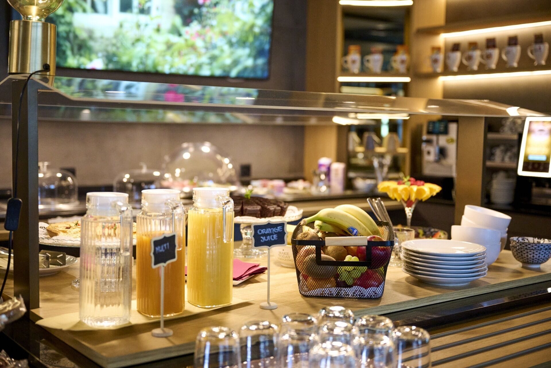 Petit déjeuner continental servi tous les jours en supplément