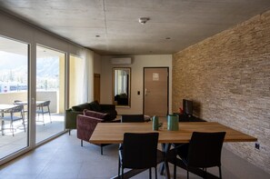 Standard Apartment | Living area - 6532 Smart Hotel - Self check-in (Arbedo-Castione)