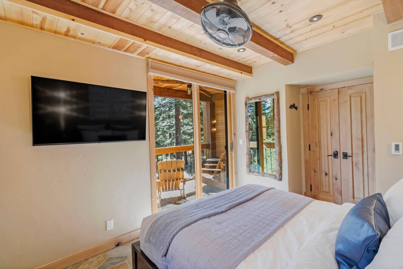 熨斗/熨衣板、免费 WiFi、床单