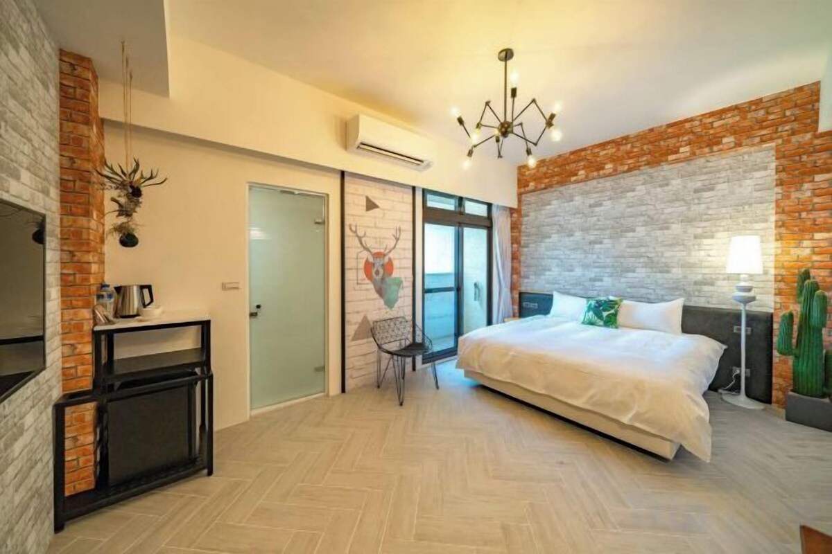 Minibar, soundproofing, WiFi (free), individually decorated