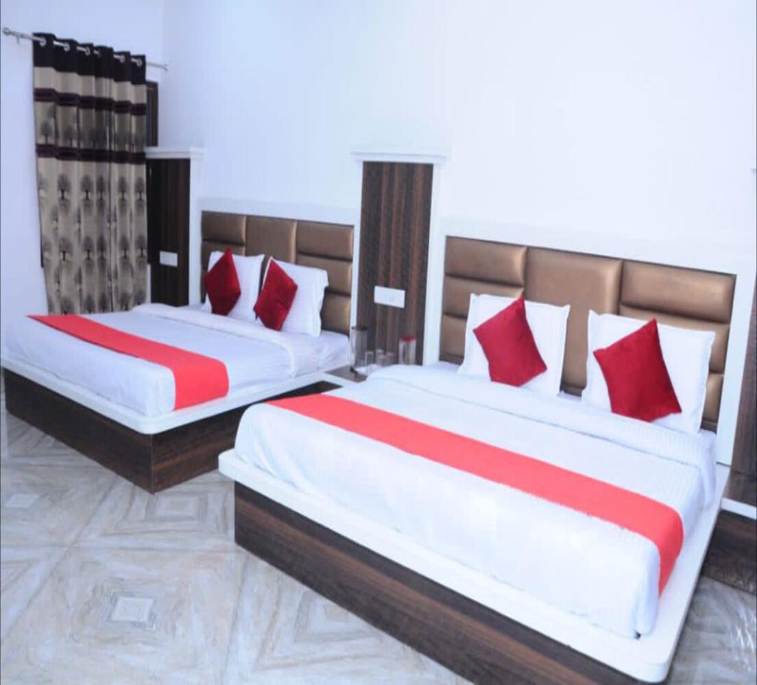 Deluxe Quadruple Room | Free WiFi, bed sheets