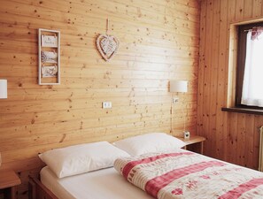 2 bedrooms, free WiFi - La Tana - Residence with pool (Cavalese)