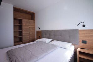 2 bedrooms, iron/ironing board, free WiFi - Casa Ibex - Residence with pool (Cavalese)