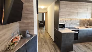 2 bedrooms, iron/ironing board, free WiFi