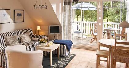 Cozy apartment, centrally but quietly located, for 4 persons + toddler, sauna, WLAN