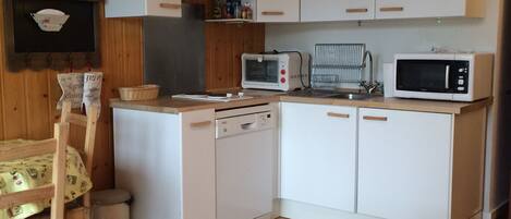 Fridge, microwave, dishwasher