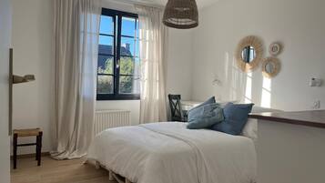 4 chambres, bureau, fer et planche Ă repasser, Wi-Fi gratuit