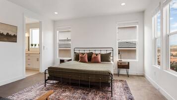 House, 4 Bedrooms | 4 bedrooms, free WiFi, bed sheets