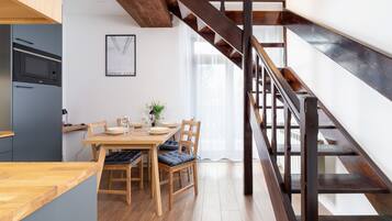 Apartment, 1 Bedroom, Balcony, Mountain View | Private kitchen | Microwave, dishwasher, cookware/dishes/utensils