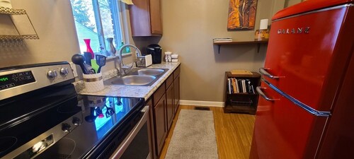 The Jackie O ~ One Bedroom Relaxing Retreat